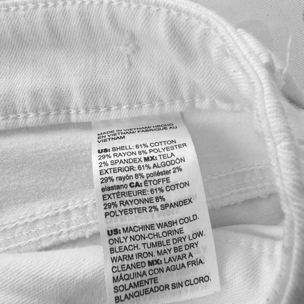 Chico's White Girlfriend Slim Leg Crop Pants size 10 - Picture 4 of 5